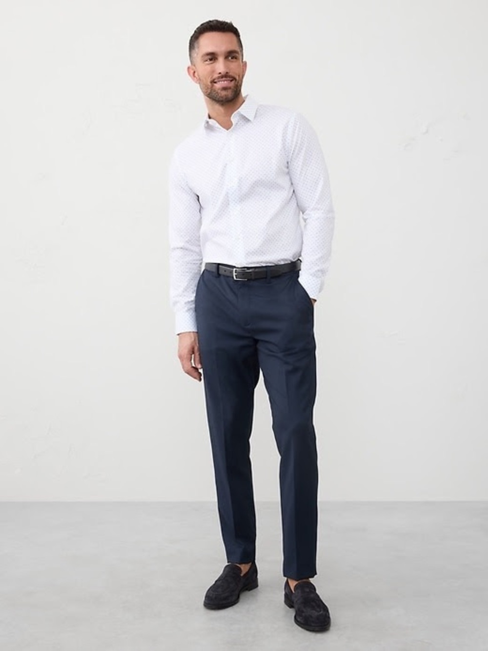 Banana Republic White Dress Shirt with Blue Micro-Pattern Size Medium Tall
